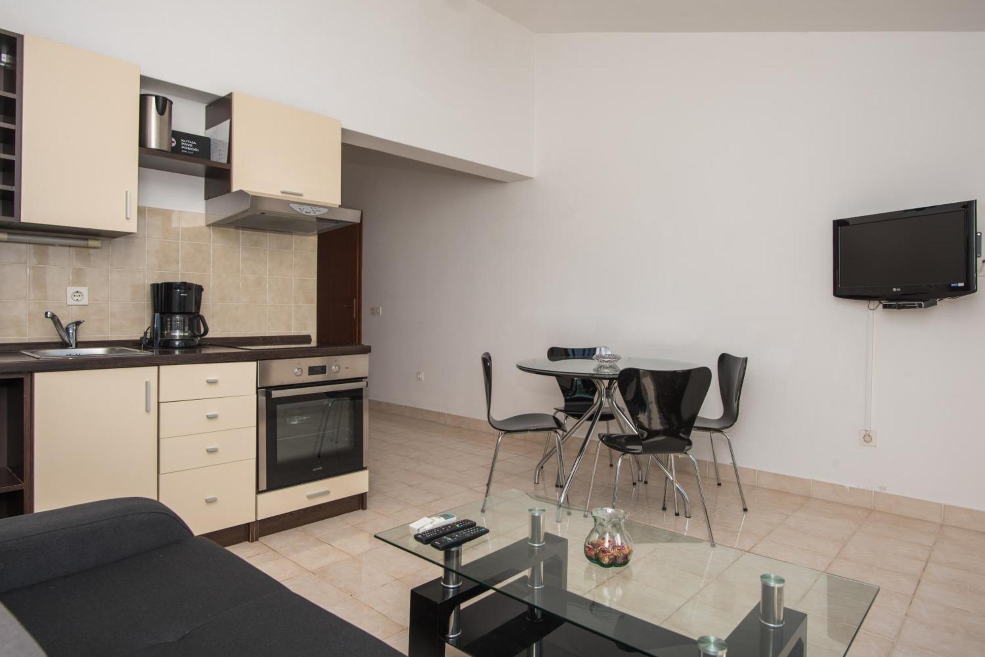 Apartment Apartments Brodarica Beach With Balcony Seaview *