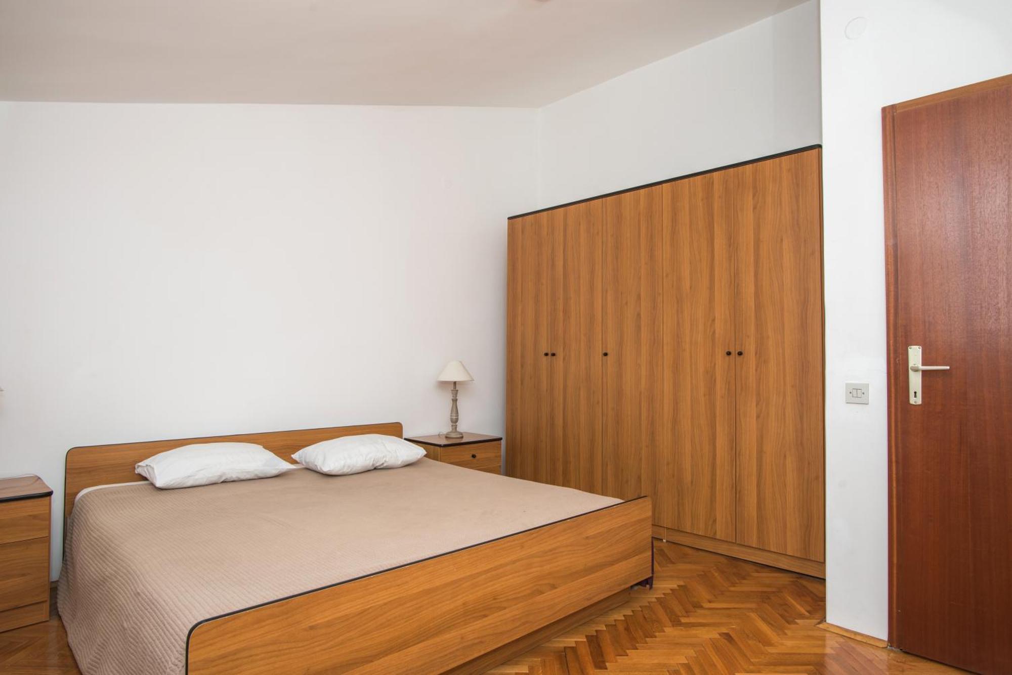 Apartments Brodarica Beach With Balcony Seaview Brodarica (Sibenik-Knin)