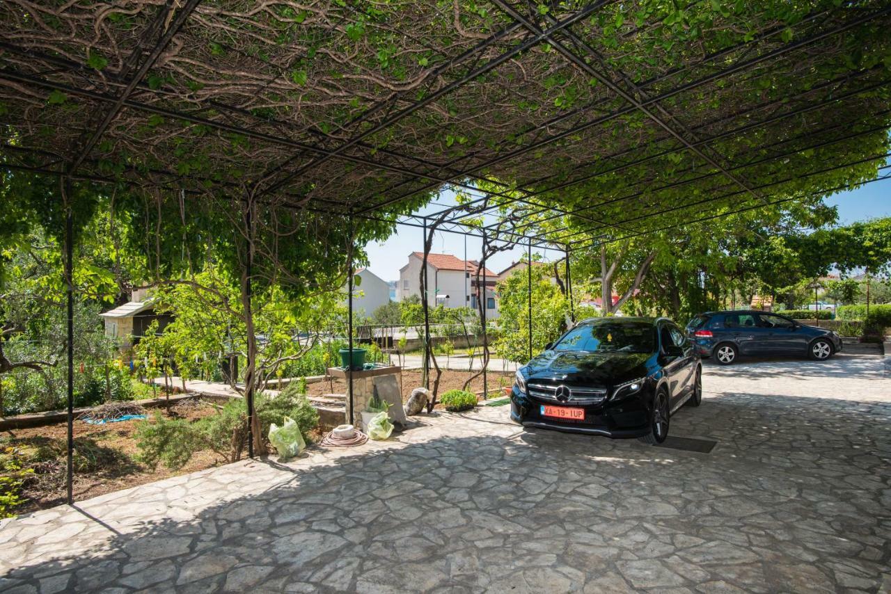 Apartments Brodarica Beach With Balcony Seaview Apartment *
