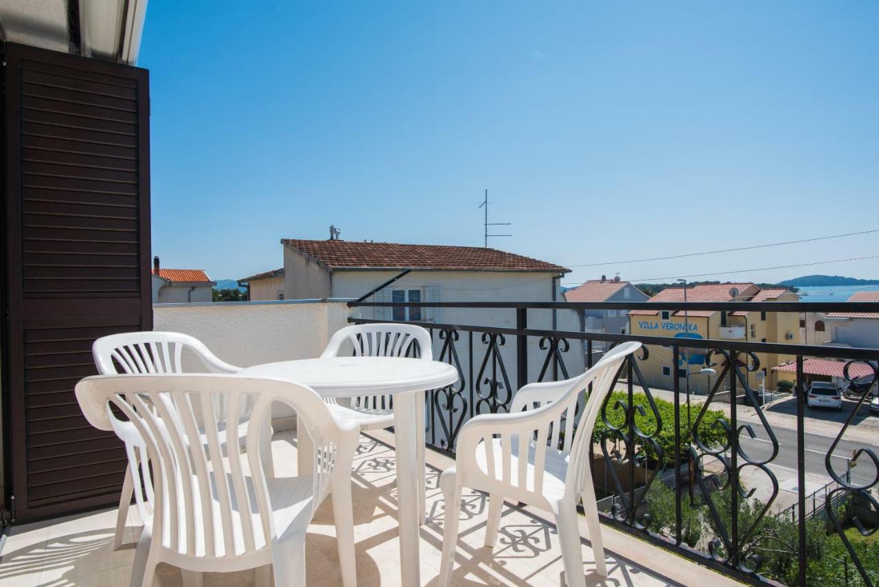 Apartments Brodarica Beach With Balcony Seaview Brodarica (Sibenik-Knin)