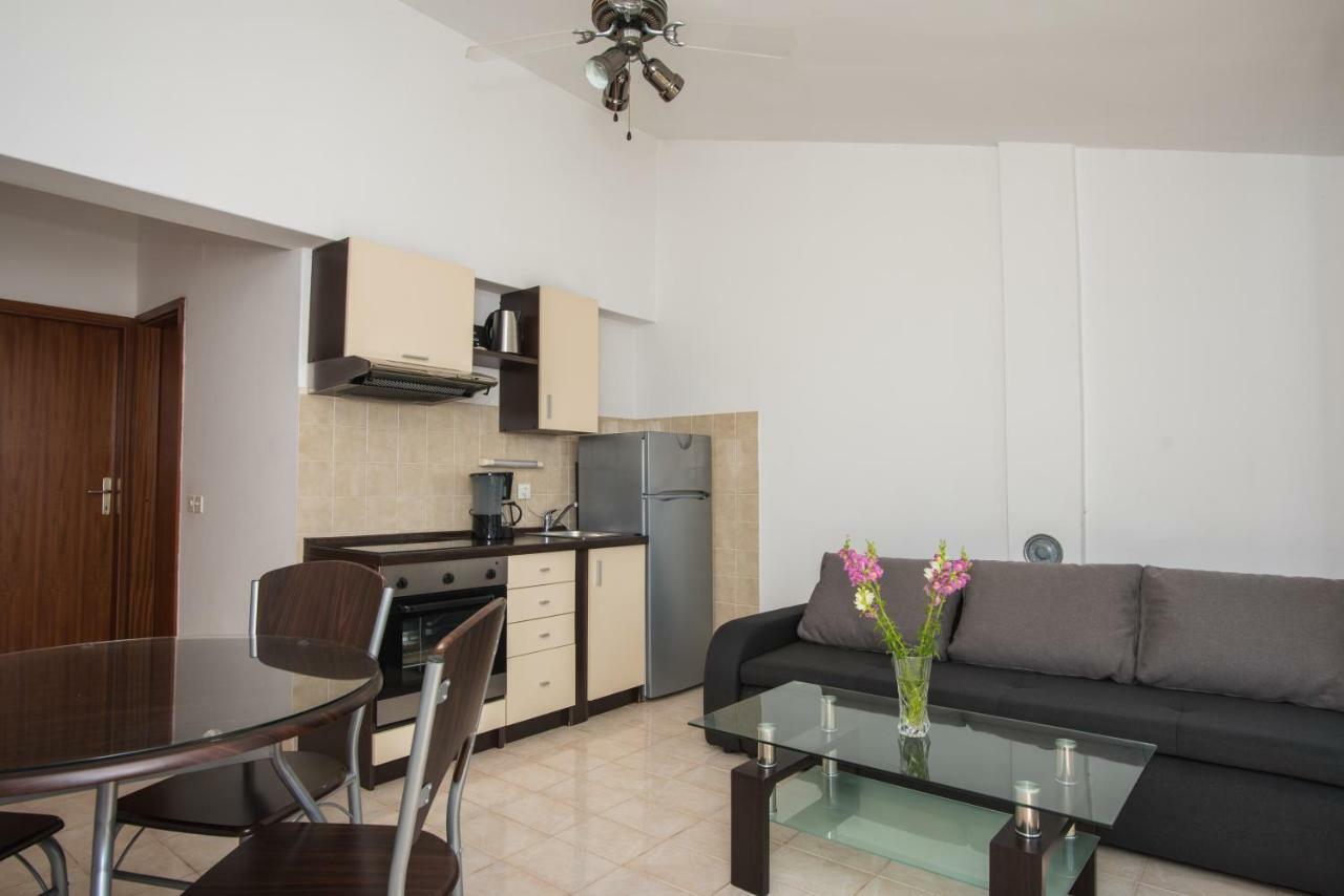 Apartment Apartments Brodarica Beach With Balcony Seaview *